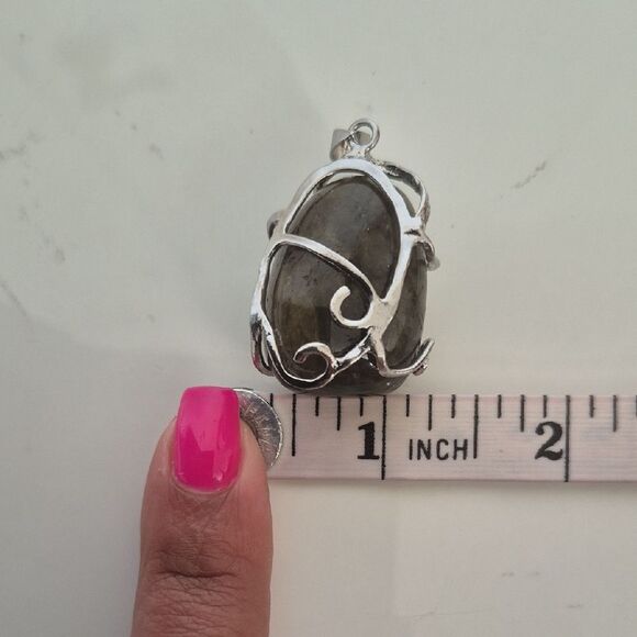 Labradorite Pendant Necklace in Silver Setting 18K GP - Picture 8 of 16